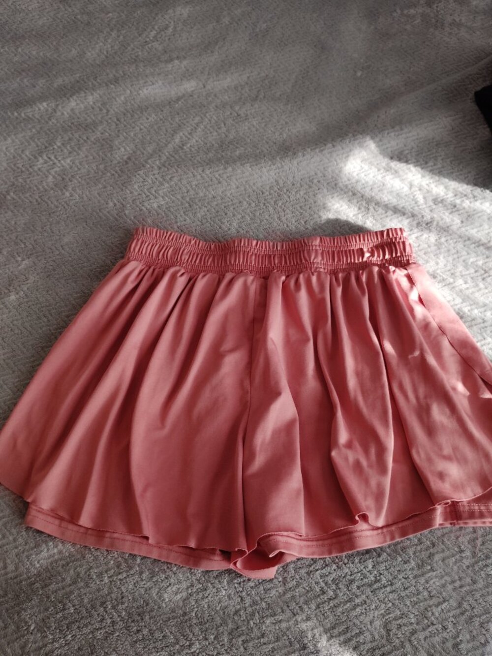 Rose Pink shorts with flowing overlay sz L elastic waist